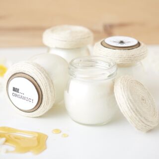 Selbstgemachter Lippenbalsam aus Bienenwachspastillen