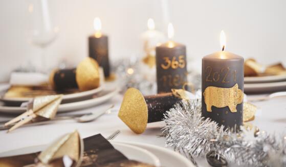 Kerzen für Silvester mit Candle Linern verzieren