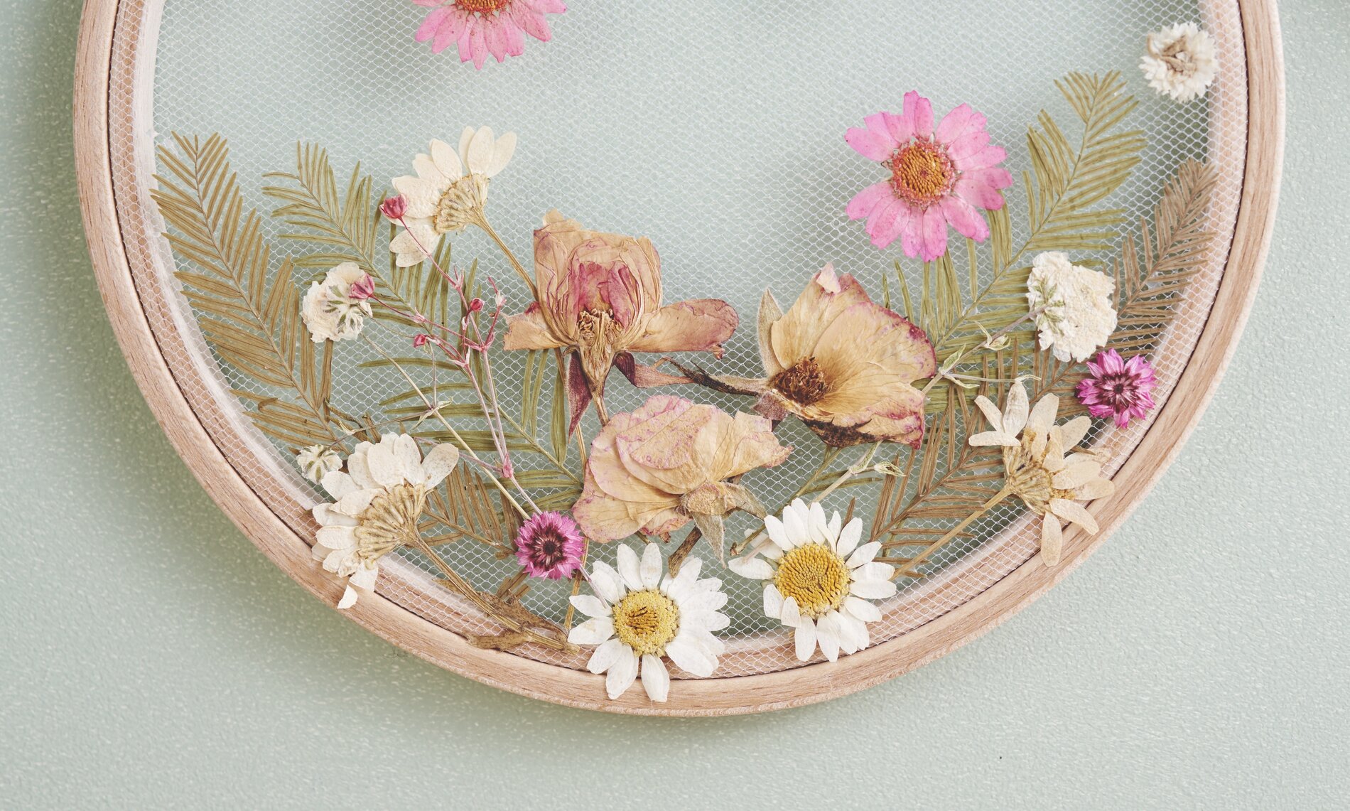 stickring mit trockenblumen