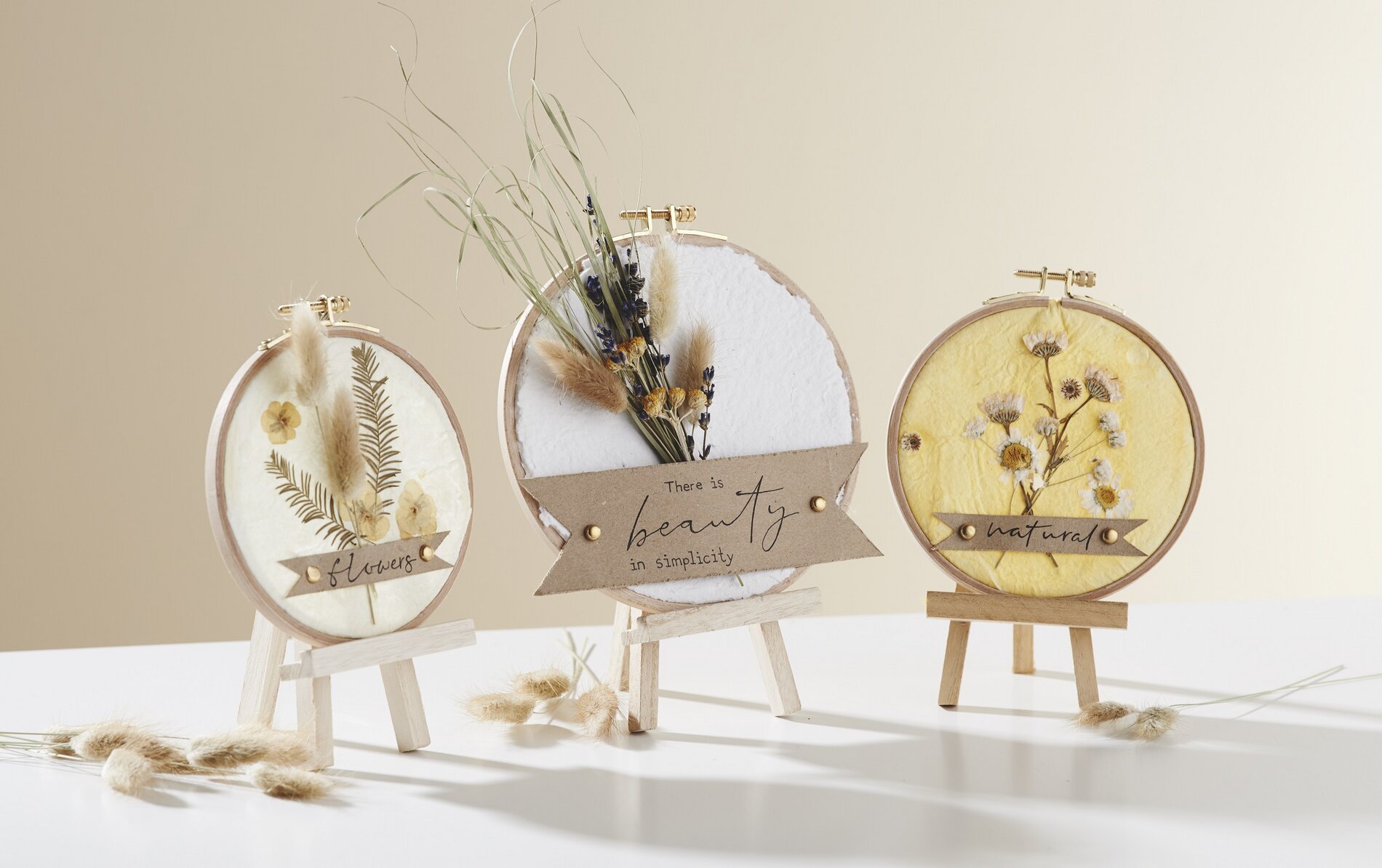 Stickring mit handgeschöpftem Papier