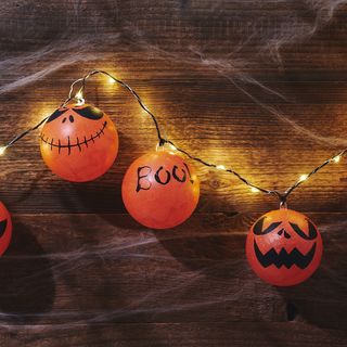 Halloween Lichterkette basteln