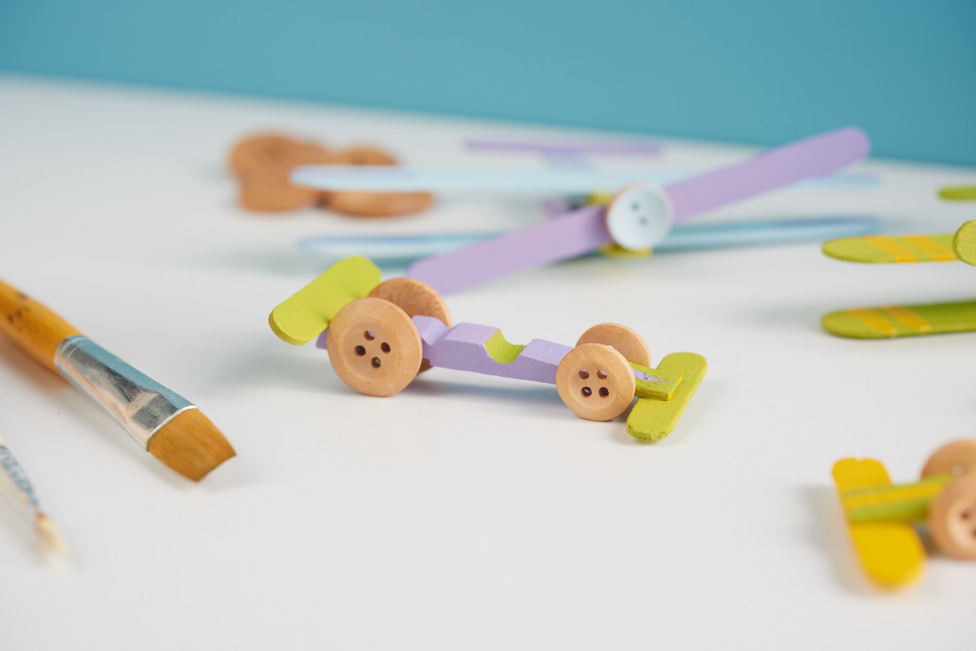 wäscheklammern autos