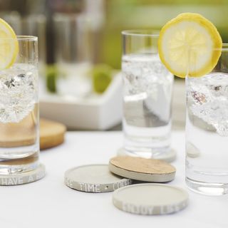 untersetzer aus beton