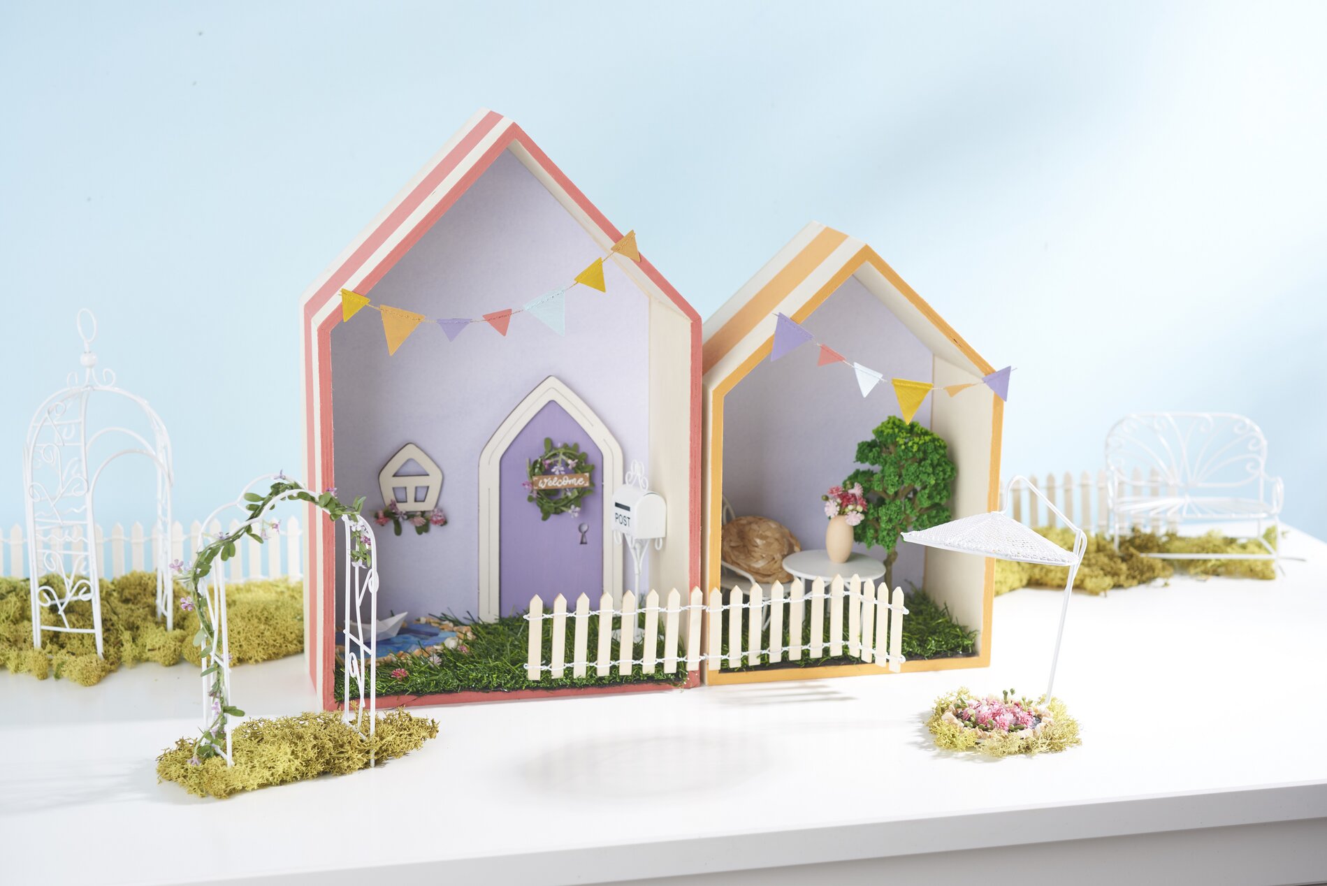 wichteltür im holzregal