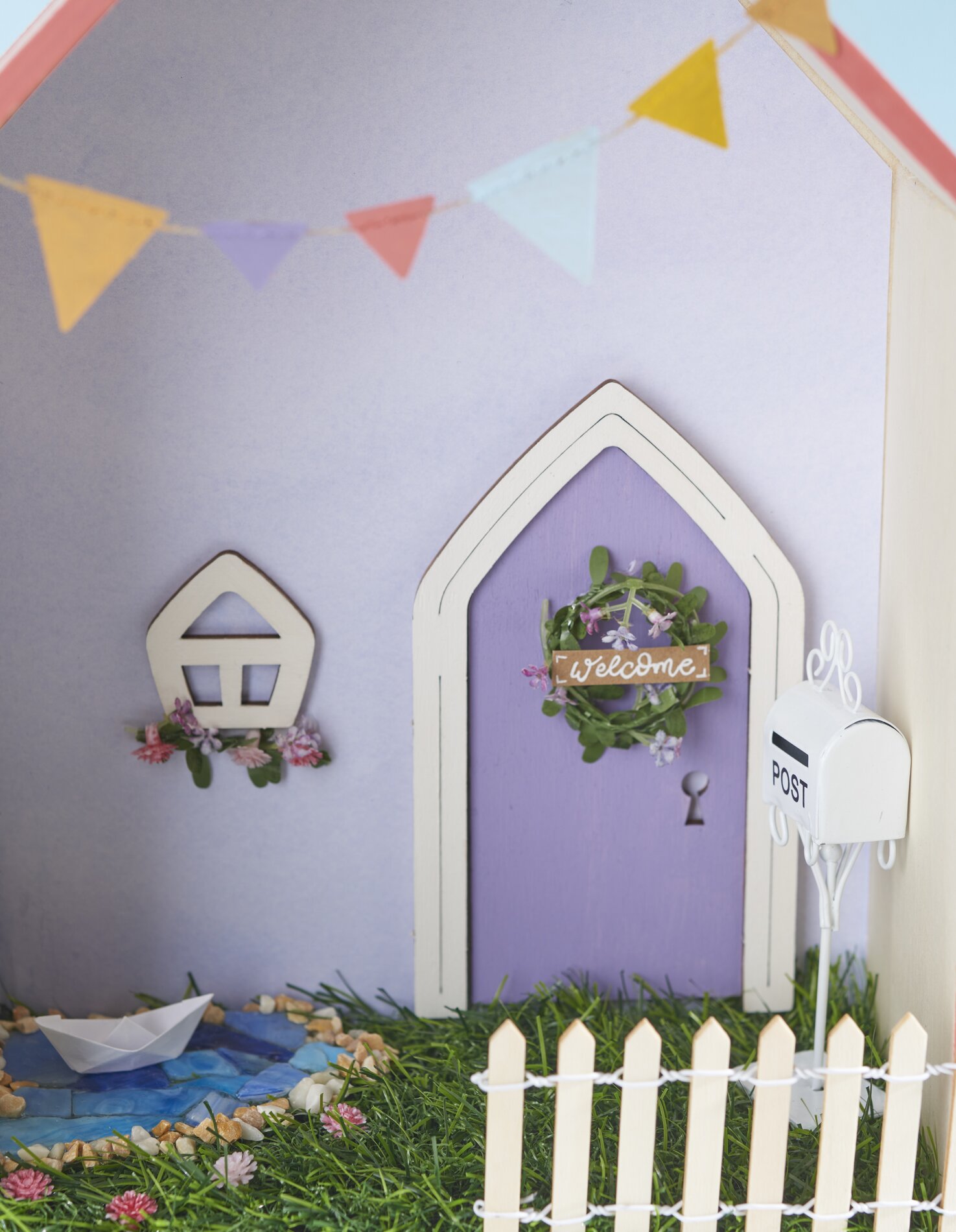 wichteltür im holzregal