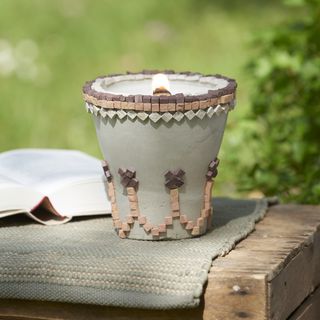 betonschale mit wachs