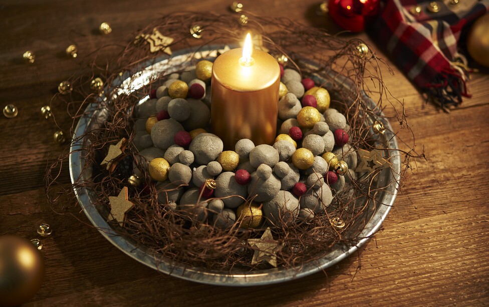 Weihnachtlicher Kranz aus Knetbeton