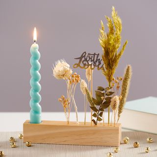 Flowergram with dried flowers