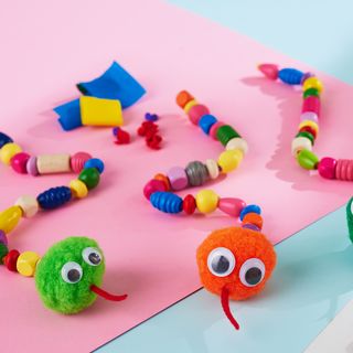 schlangen aus perlen