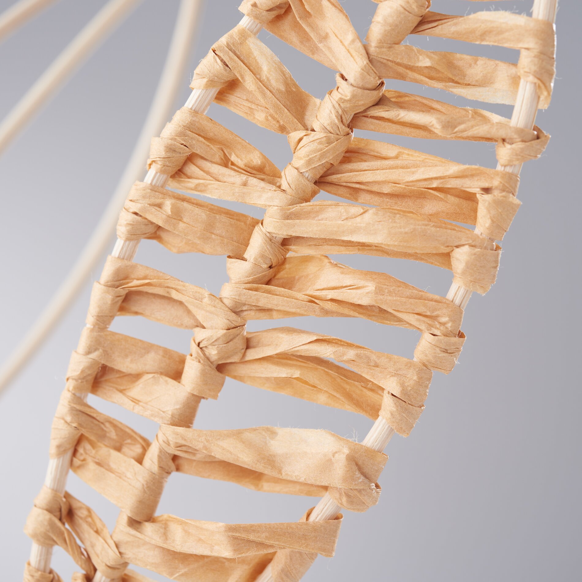 blätter aus raffiabast