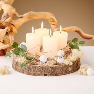 adventskranz in rindenschale