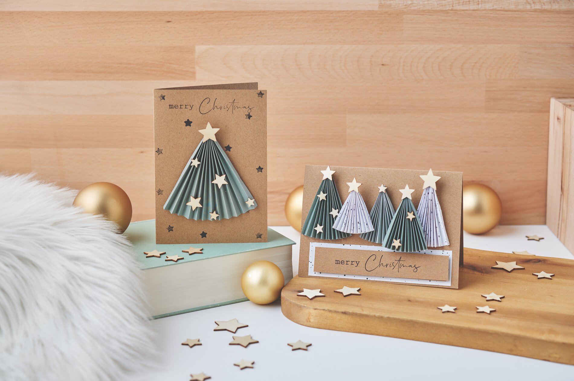 Weihnachtskarte mit Faltbäumen