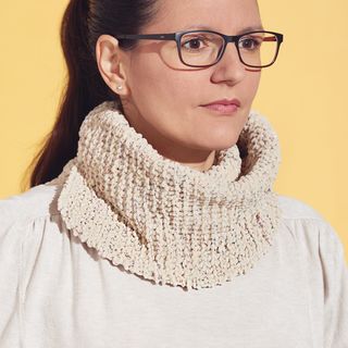 Knitting idea Tubular scarf with additional yarn