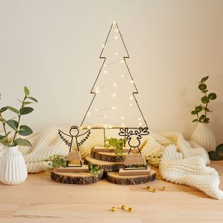 Decorating " metal decoration " for Christmas