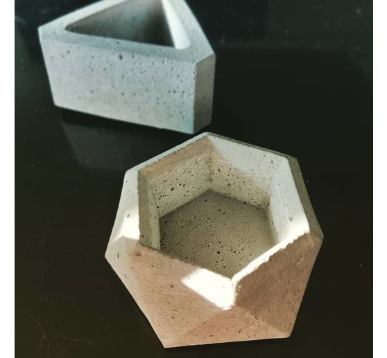 56_Elf_Pots de fleur en b&eacute;ton 