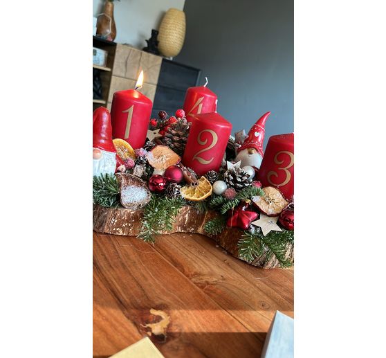 320_Micha69_Adventsgesteck auf Holzscheibe