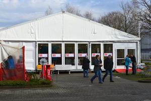 Das gro&szlig;e Aktionszelt: Hier wohnen die Bastelschn&auml;ppchen