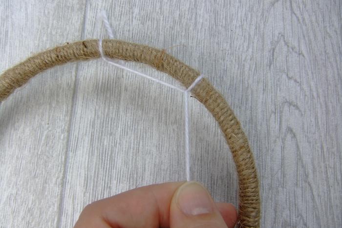 Traumfänger basteln - Netz weben2 Traumfänger selber basteln - Netz weben2