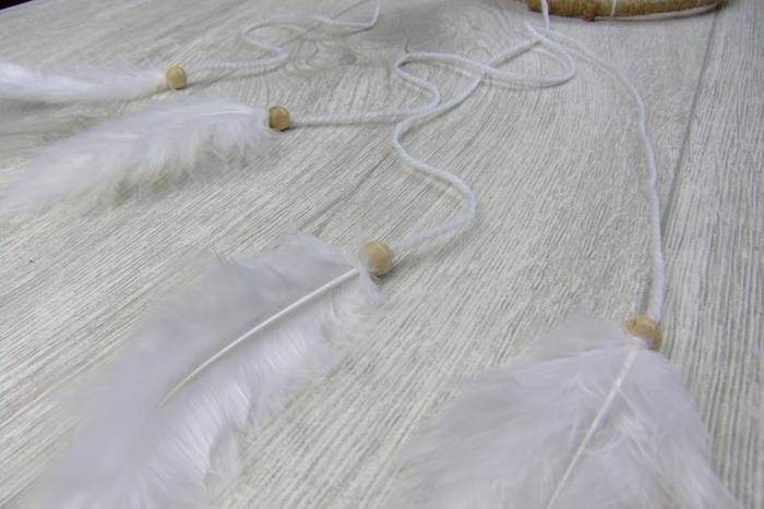 Traumfänger basteln - Federn und Perlen Traumfänger selber basteln - Federn und Perlen