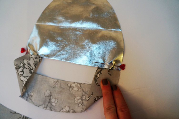 Hausschuhe selber nähen: Stoffzuschnitt 2 Hausschuhe selber nähen kostenlose Anleitung und Vorlage