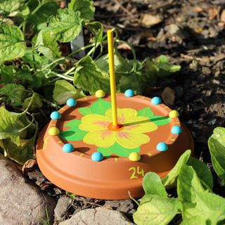 Sonnenuhr zusammen mit den Kindern basteln