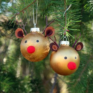 Rentier Weihnachtskugeln selber basteln. Weihanchtdbaumschmuck zum Selberbasteln als Rentier