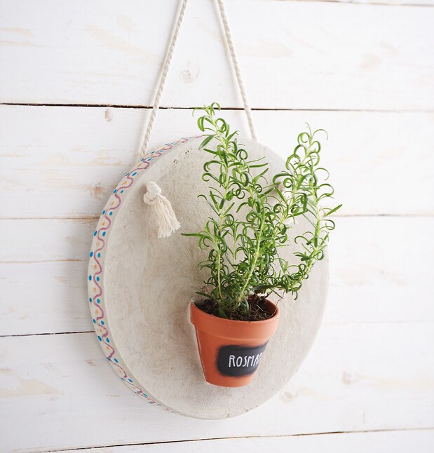 Wanddeko mit Pflanztopf