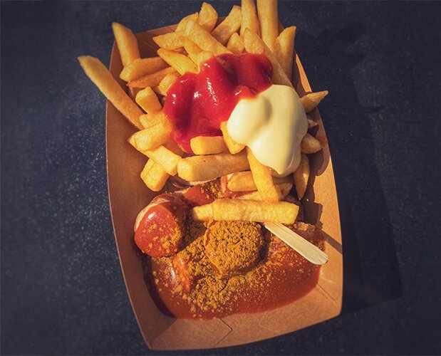 Catering_currywurst-Pommes