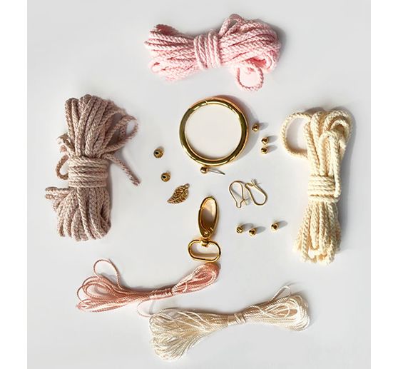 Zestaw biżuterii z makramy "Z miłością"