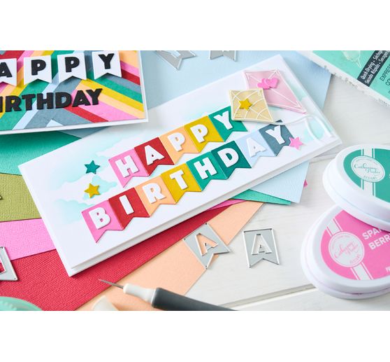 Szablon do wykrojników Sizzix Thinlits "Birthday Bunting by Catherine Pooler".