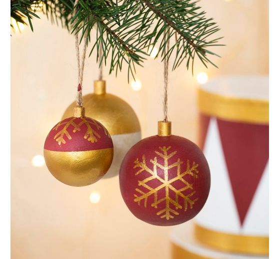 Drewniana bombka świąteczna