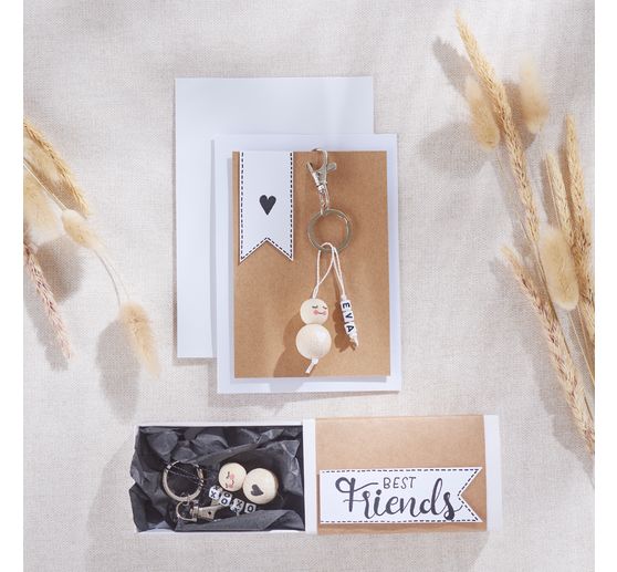 Czarne" korale z literami