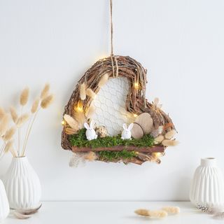 Frühlingshafter Herzkranz