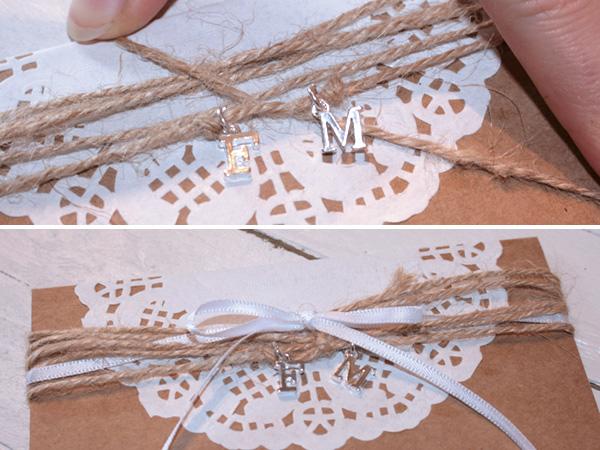 Hochzeitseinladungen_Anleitung6 Hochzeitseinladung Anleitung Einladungskarte Kordel mit Buchstaben